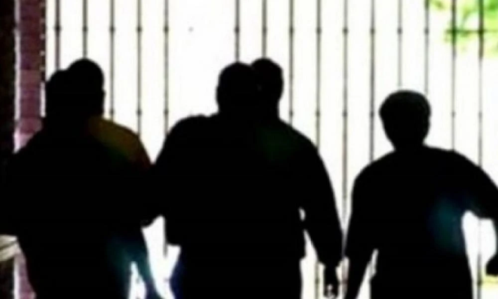 Νέο περιστατικό βίας ανηλίκων: Συνελήφθησαν 4 για επίθεση σε μαθητές άλλου σχολείου στον Κολωνό